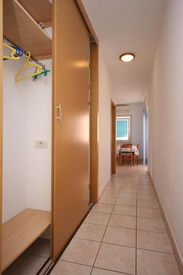 Apartment Stara Novalja 6301B Exteriör bild